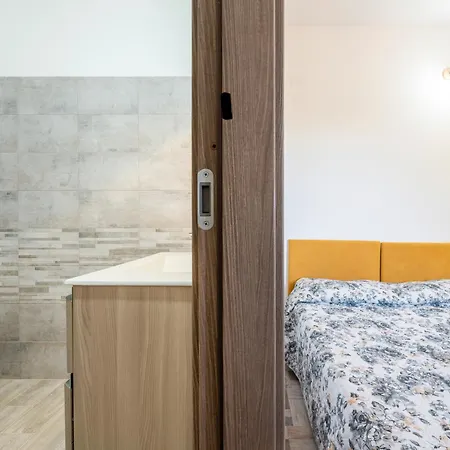 ゲストハウス Gutturu E Forru